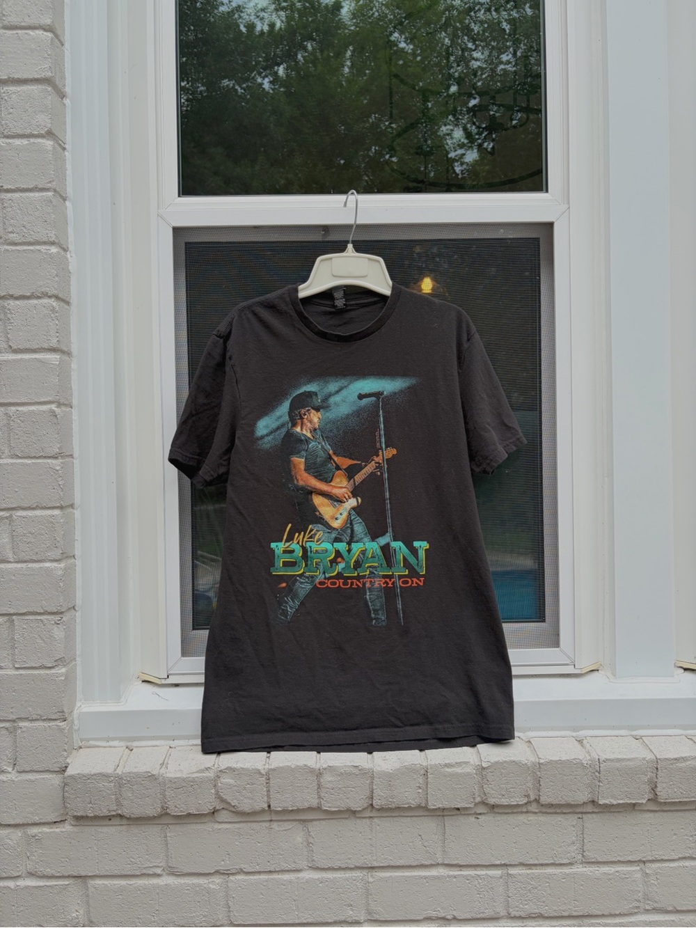 Black Short-Sleeve Graphic Tee - Country On Concert Design